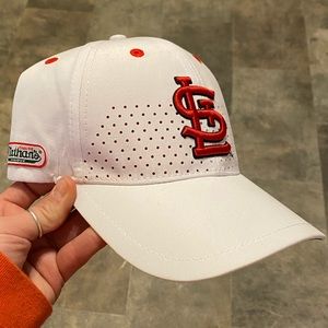 Stl Cardinals hat. NEVER WORN BRAND NEW. Unique bill